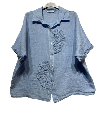 RELAXED AND MODERN LOOSE SHIRT IN LINEN WITH EMBROIDERY