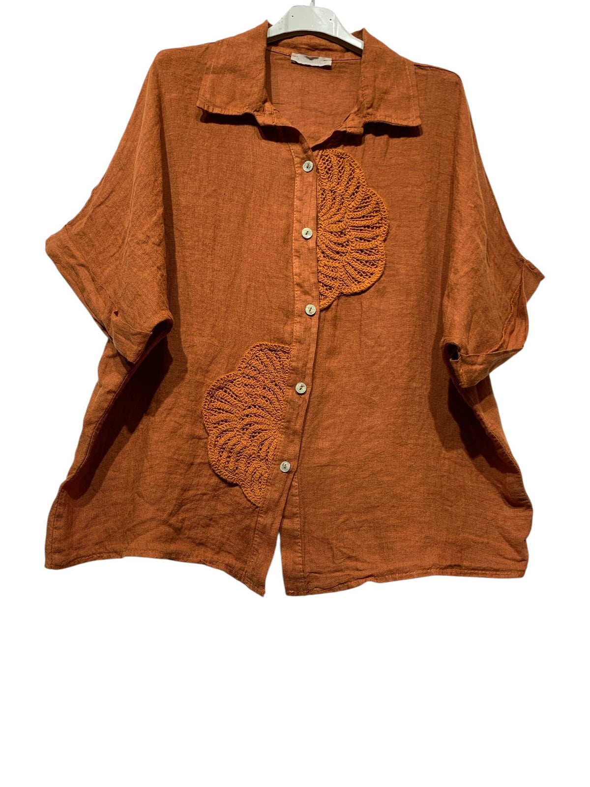 RELAXED AND MODERN LOOSE SHIRT IN LINEN WITH EMBROIDERY